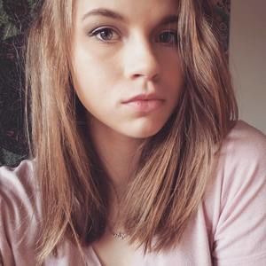 Meet your Posher, Michaela